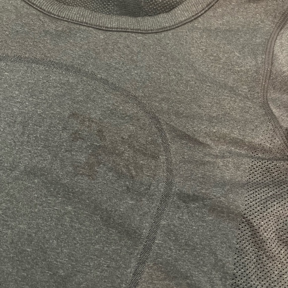 Lululemon top - Picture 2 of 3